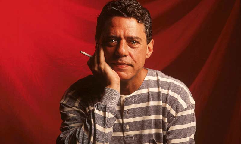 Documentário sobre Chico Buarque é lançado. Confira trailer e imagens antigas
