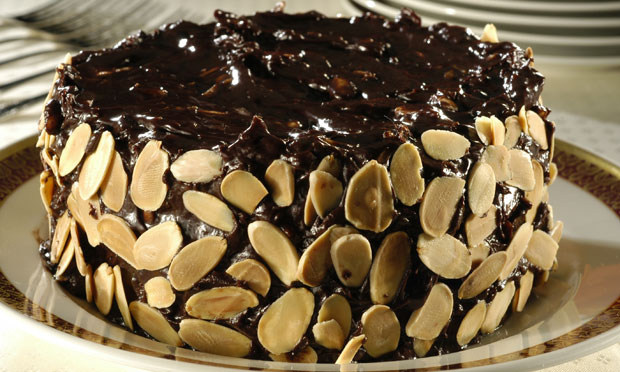 Bolo de chocolate com amêndoas Bolo de chocolate com amêndoas