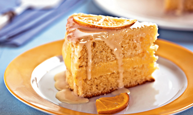 Bolo de chocolate branco e laranja