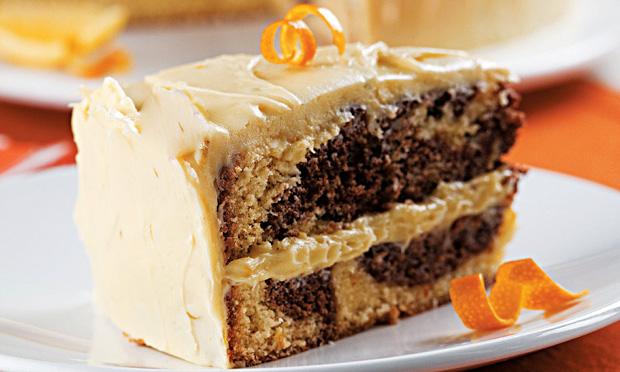 Bolo de laranja mesclado de chocolate