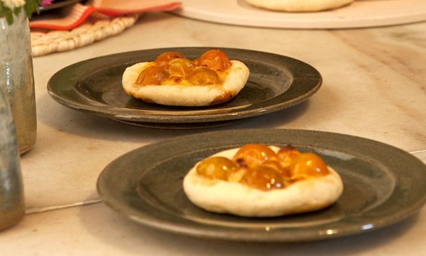 Minipizza de laranja kinkan e queijo de minas