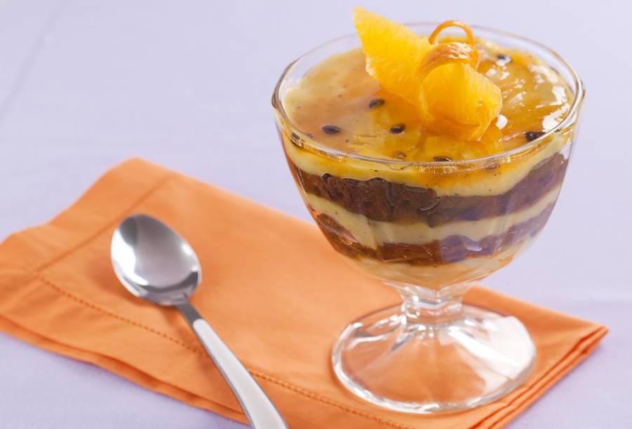 Pavê cítrico de laranja e maracujá Pavê cítrico de laranja e maracujá