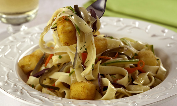 Talharim com Legumes e Queijo Frito