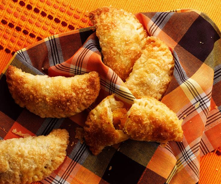 Pastelzinho doce de damasco e requeijão: experimente esse recheio delicioso Pastelzinho doce de damasco e requeijão: experimente esse recheio delicioso