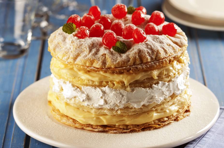 Mil folhas com creme de leite condensado : uma sobremesa exuberante Mil folhas com creme de leite condensado : uma sobremesa exuberante