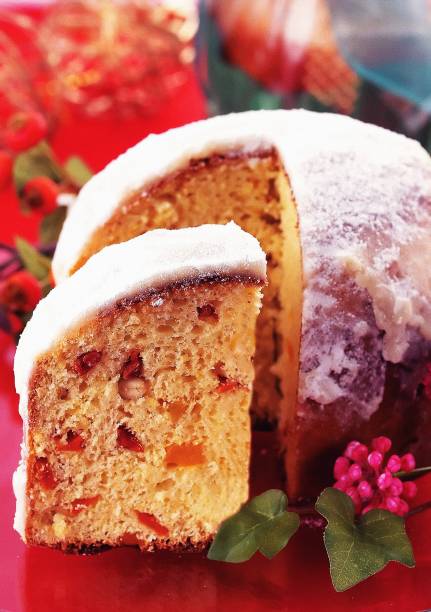 Panetone com cobertura de marzipã: o panetone da época Panetone com cobertura de marzipã: o panetone da época