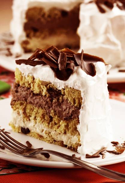 Bolo de panetone com recheio de coco e chocolate: seu natal vai ser especial com essa receita Bolo de panetone com recheio de coco e chocolate: seu natal vai ser especial com essa receita