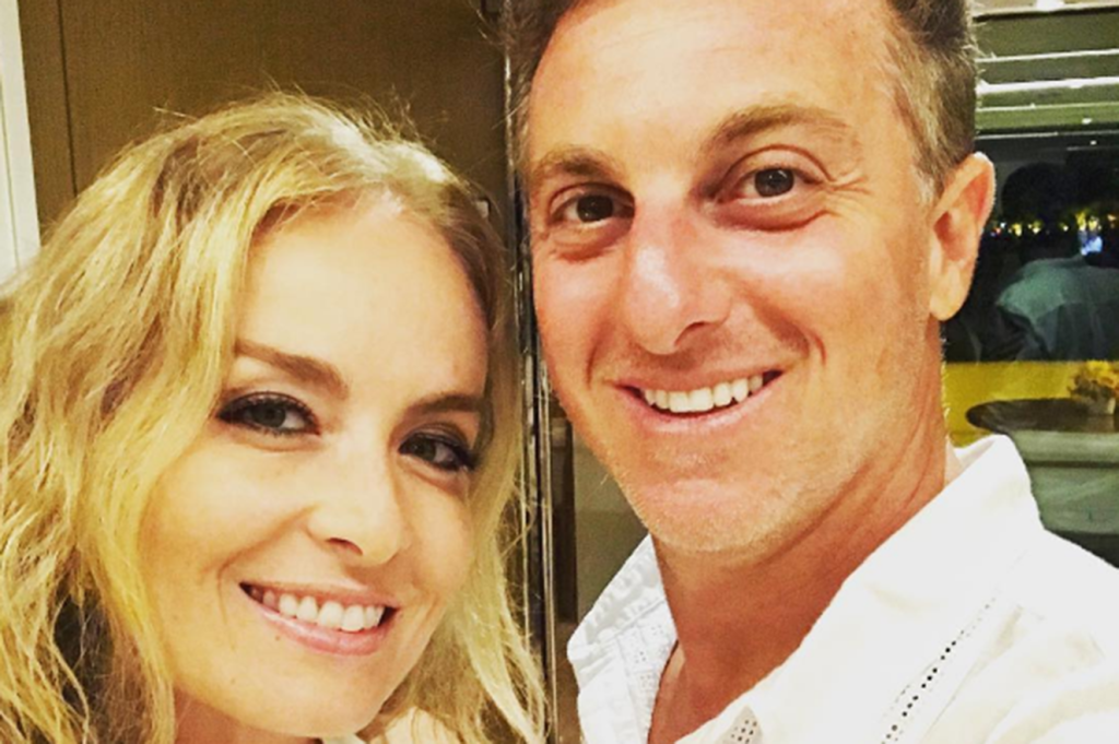 Angélica combina look de praia com a filha, Eva, e mostra como ela cresceu