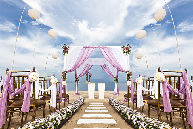 Casamento na praia: 10 altares pés na areia que te farão suspirar