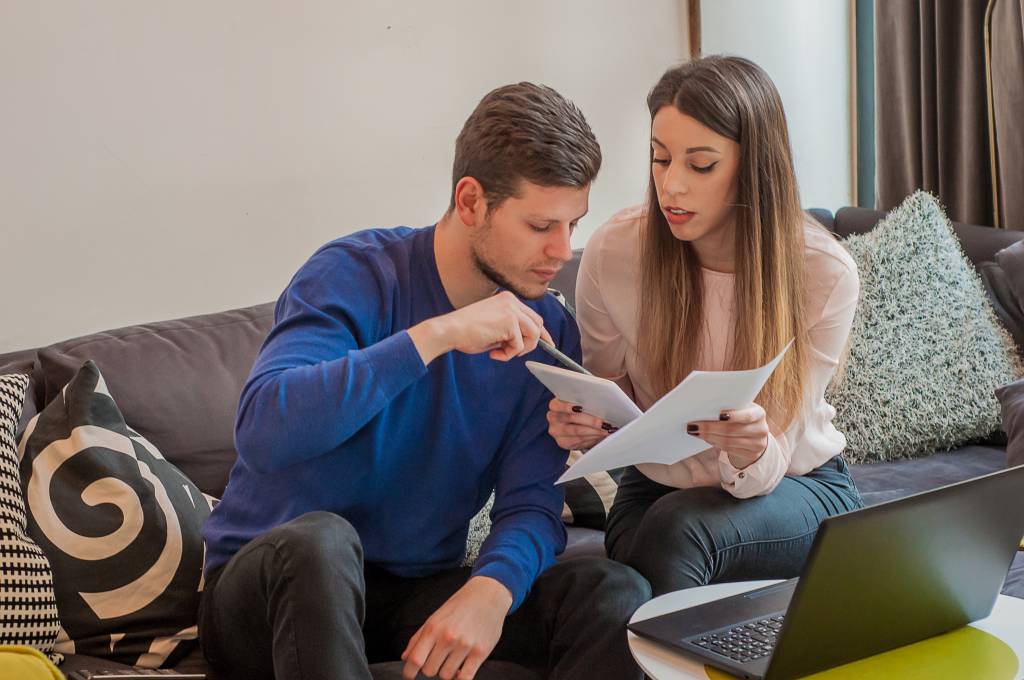 O que fazer quando sua amiga, parente ou marido vira seu chefe