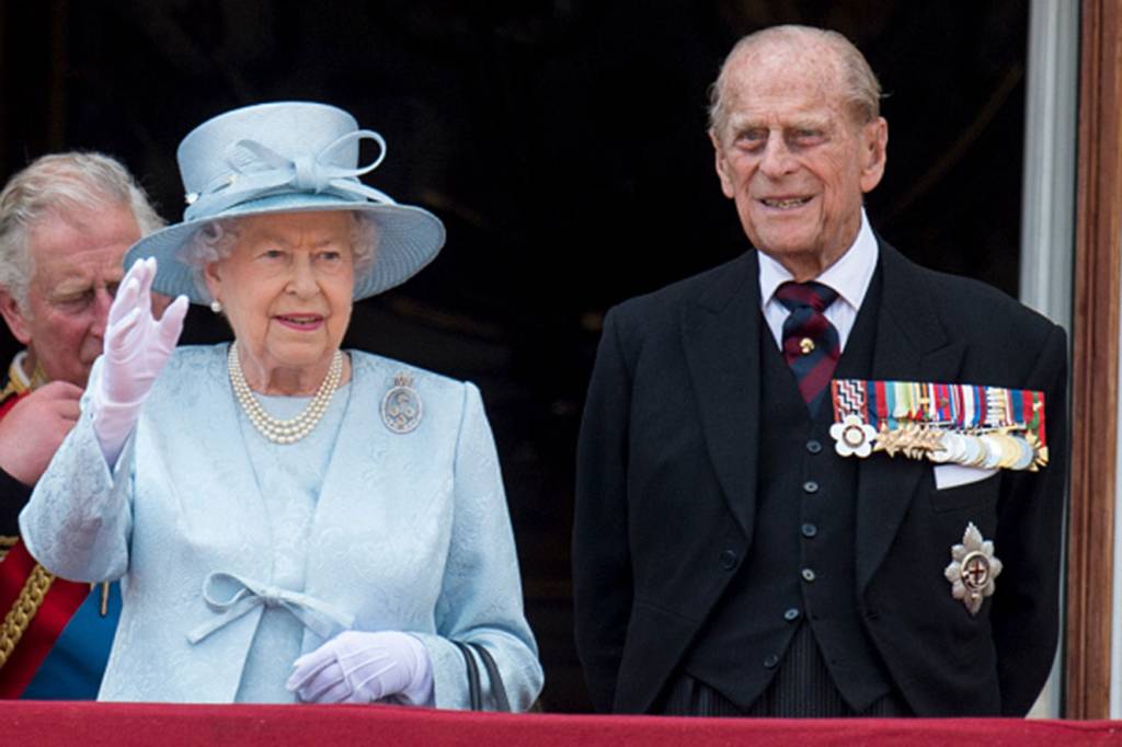 Rainha Elizabeth e príncipe Philip comemoram 72 anos de casados