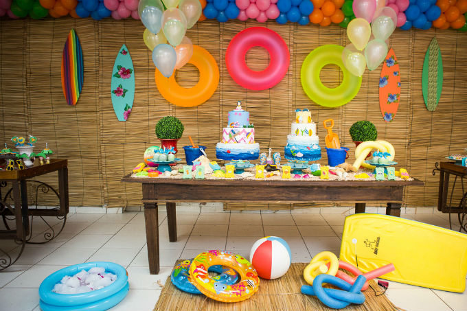 Festa infantil na piscina