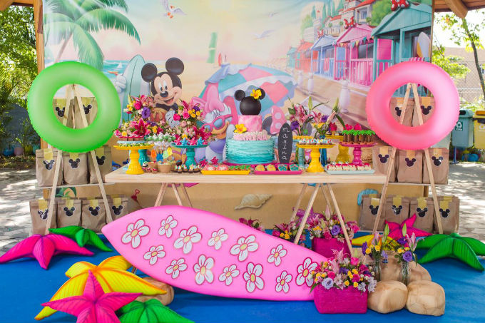 Festa infantil na piscina