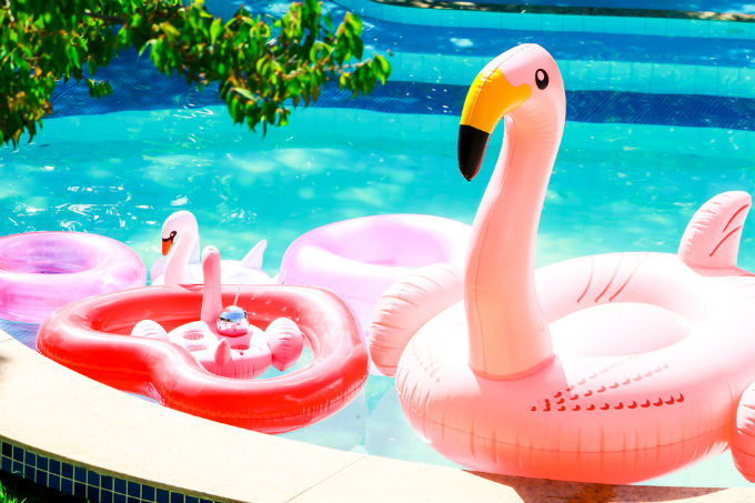 Festa infantil na piscina