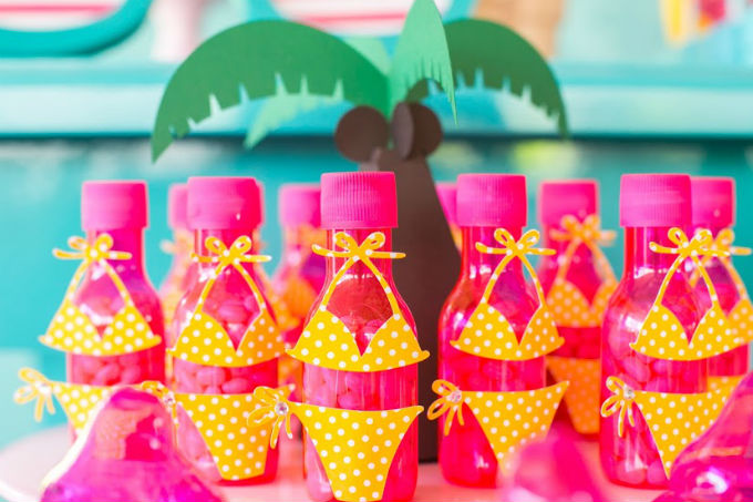 Festa infantil na piscina