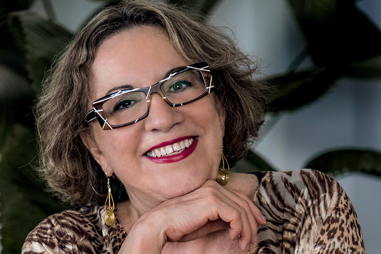 Regina Navarro Lins: novo livro aborda as diversas formas de amar