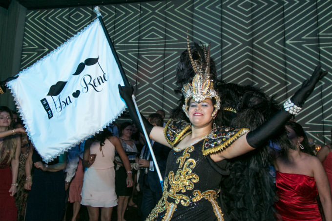 Escola de samba como atração para casamentos