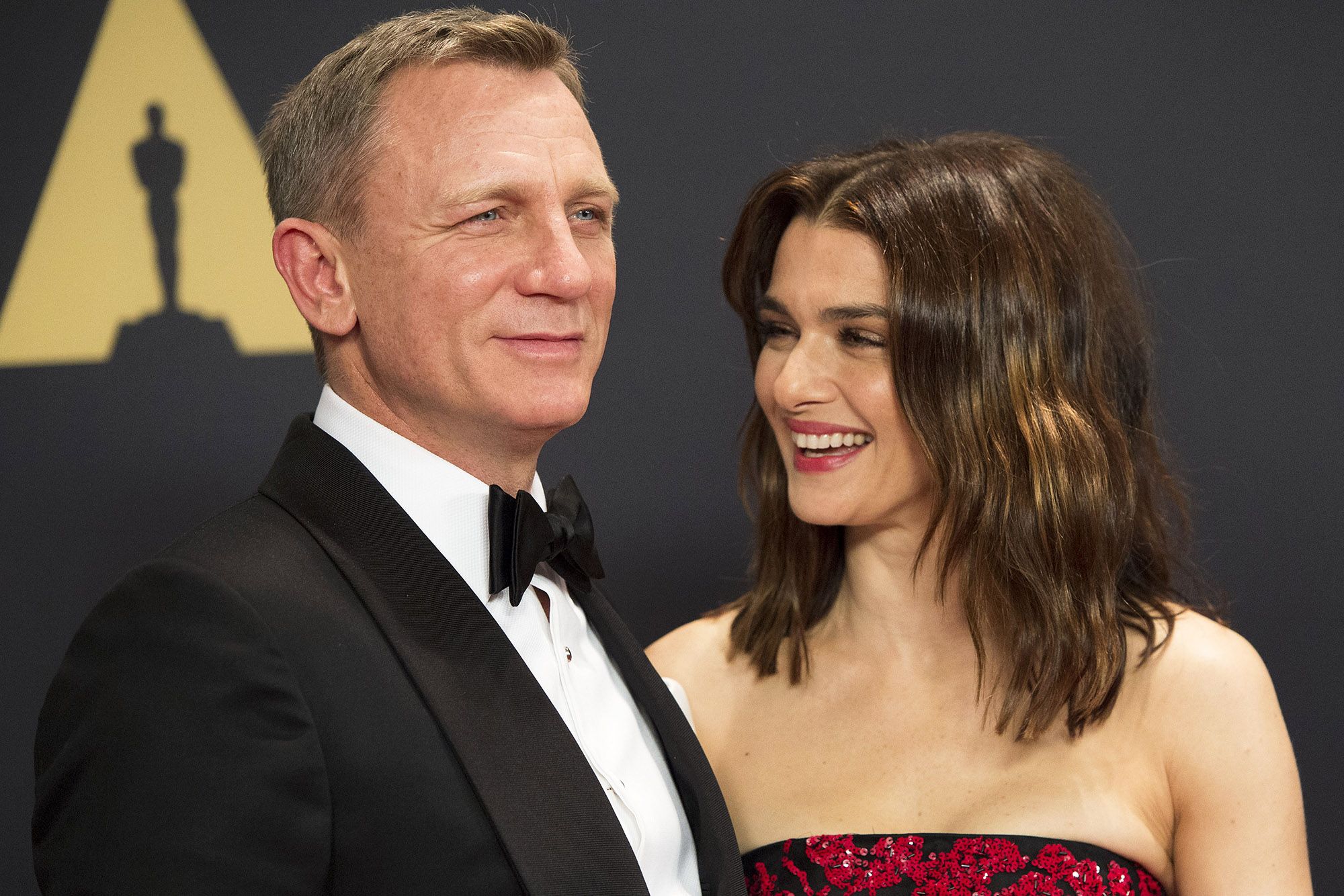 Rachel Weisz está grávida aos 48 anos. Saiba mais sobre gestação tardia
