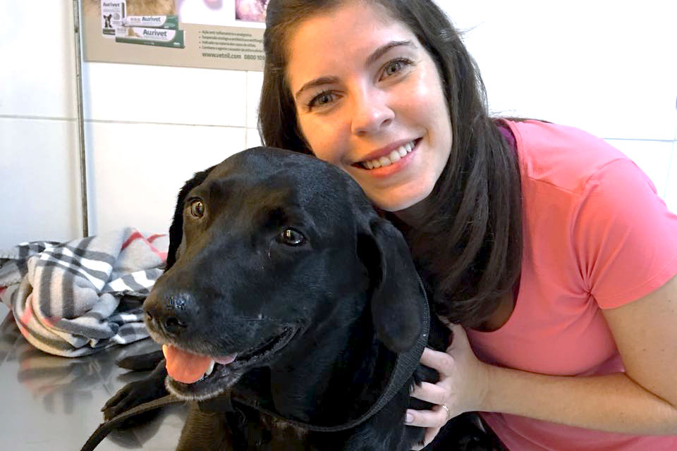 Como a cachorrinha Farofa teve a sua vida salva por uma desconhecida