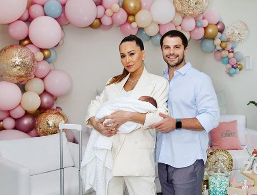 Duda Nagle e Sabrina Sato publicam foto no espelho com Zoe