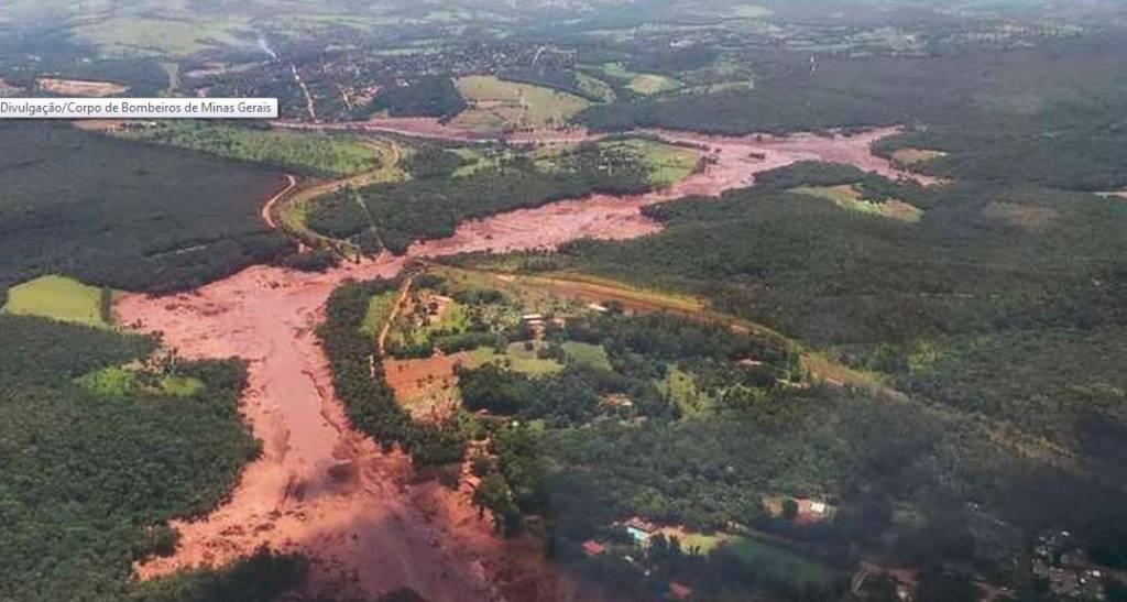 Funcionária da Vale alertou sobre desastre e fugiu de ré em caminhão