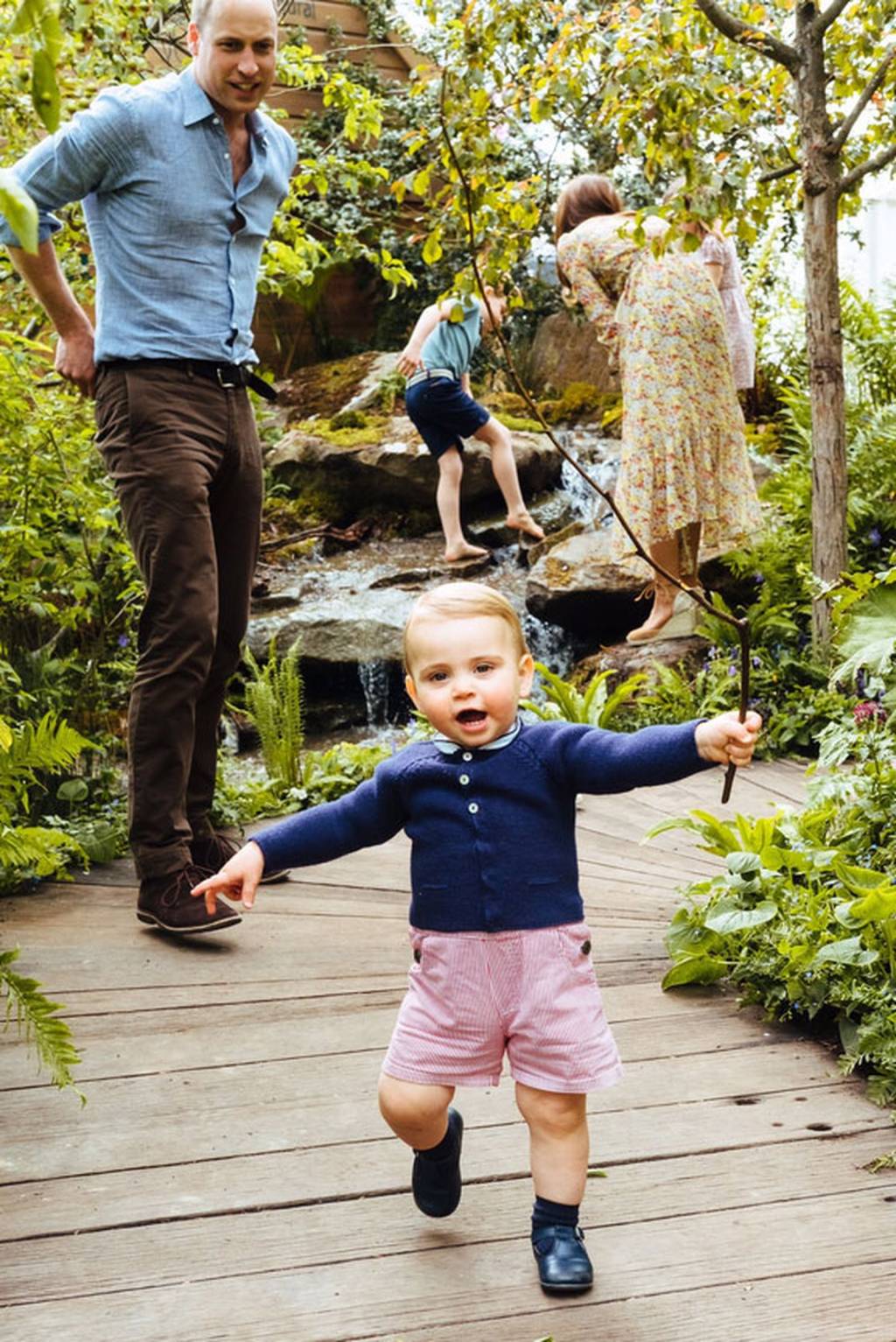 Louis andando Louis andando