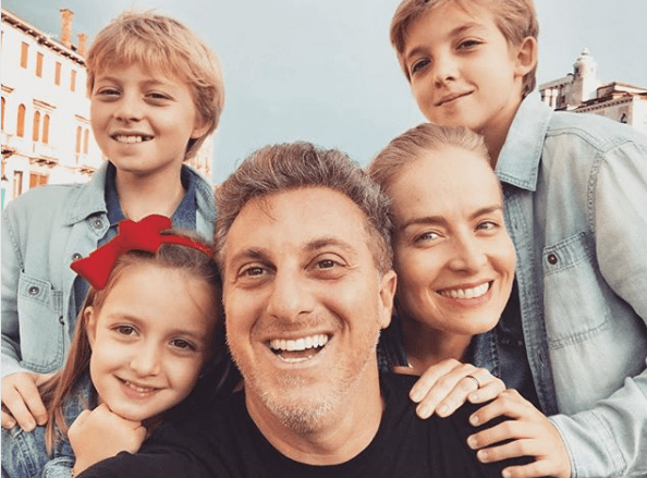 Luciano Huck, Angélica e família