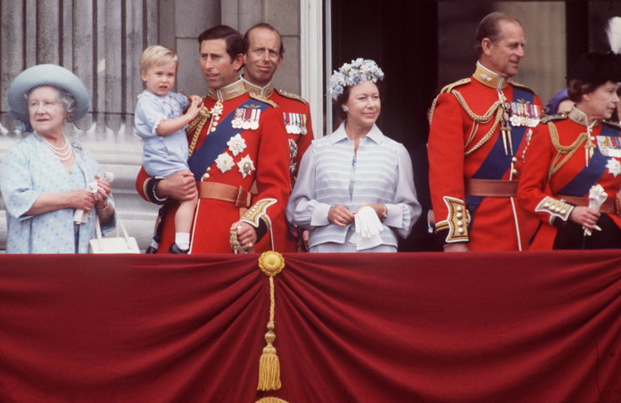 Pr&iacute;ncipe William Trooping the Colour