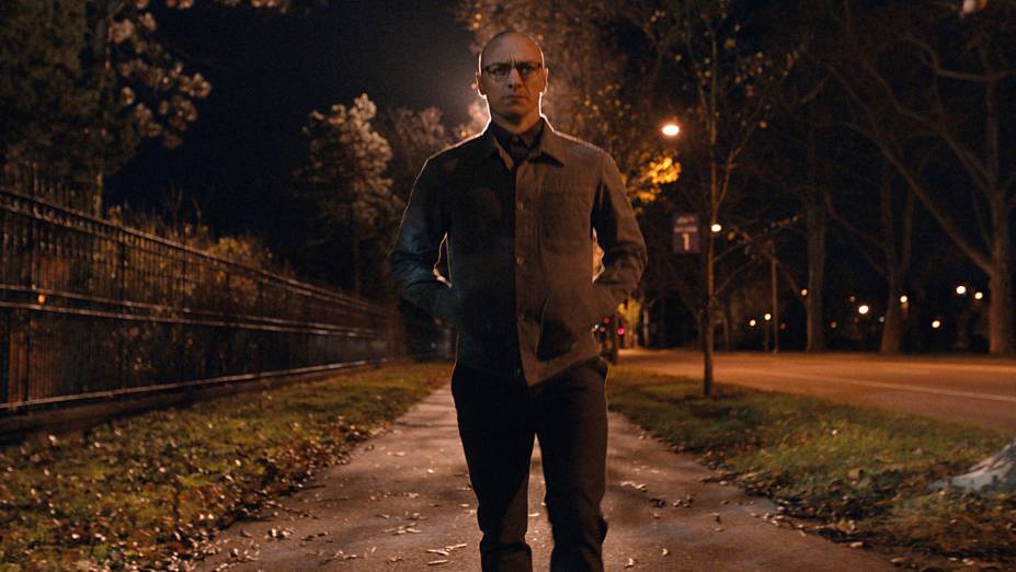 <strong>Fragmentado (estreia em 23/09): </strong>Sequestradas por um homem com múltiplas personalidades, três garotas precisam escapar antes de ele encarnar sua mais nova – e perigosa – persona. Com James McAvoy. Direção de M. Night Shyamalan. <strong>Fragmentado (estreia em 23/09): </strong>Sequestradas por um homem com múltiplas personalidades, três garotas precisam escapar antes de ele encarnar sua mais nova – e perigosa – persona. Com James McAvoy. Direção de M. Night Shyamalan.