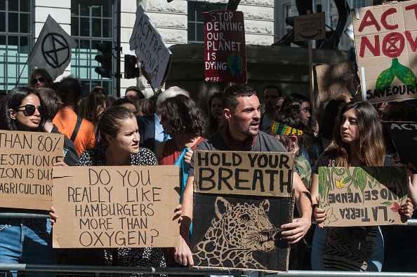 Protestos em Londres contra a devasta&ccedil;&atilde;o da Amaz&ocirc;nia