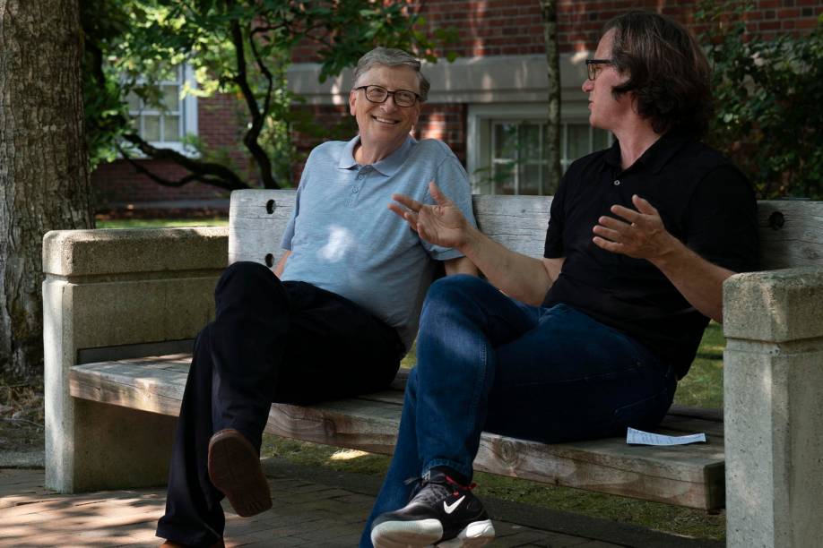 <strong>O Código Bill Gates (estreia em 20/09): </strong>Co-fundador da Microsoft, Bill Gates fala sobre a sua infância, a sua carreira e a paixão que nutre por melhorar a vida das pessoas no mundo em desenvolvimento. <strong>O Código Bill Gates (estreia em 20/09): </strong>Co-fundador da Microsoft, Bill Gates fala sobre a sua infância, a sua carreira e a paixão que nutre por melhorar a vida das pessoas no mundo em desenvolvimento.