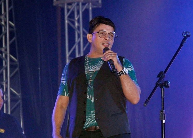 Compositor de músicas de Simone e Simaria é preso