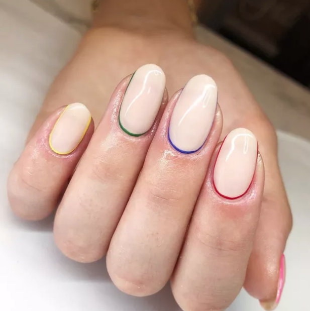 Contorno discreto nas unhas é a nova tendência de nail art