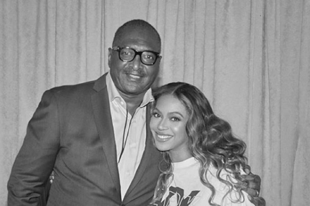 Pai de Beyoncé revela que foi diagnosticado com câncer de mama