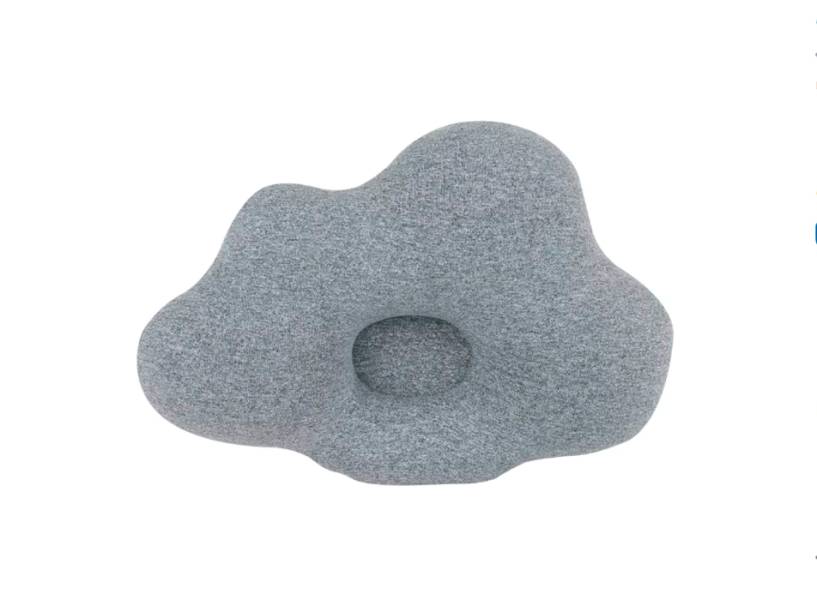 A almofada Nuvem cinza custa R$ 89,90 na <a href="https://www.fom.com.br/almofada-nuvem-cinza-180020-cinza/p">Fom</a>. A almofada Nuvem cinza custa R$ 89,90 na <a href="https://www.fom.com.br/almofada-nuvem-cinza-180020-cinza/p">Fom</a>.