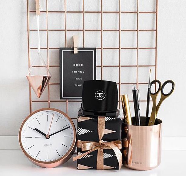 Memory board de aramado nas medidas 60x64 cm. <a href="https://www.shoptime.com.br/produto/46747325/memory-board-rose-gold-60x64?pfm_carac=rose%20gold&pfm_index=3&pfm_page=search&pfm_pos=grid&pfm_type=search_page%20" target="_blank" rel="noopener">Shoptime</a>, R$ 36 Memory board de aramado nas medidas 60x64 cm. <a href="https://www.shoptime.com.br/produto/46747325/memory-board-rose-gold-60x64?pfm_carac=rose%20gold&pfm_index=3&pfm_page=search&pfm_pos=grid&pfm_type=search_page%20" target="_blank" rel="noopener">Shoptime</a>, R$ 36