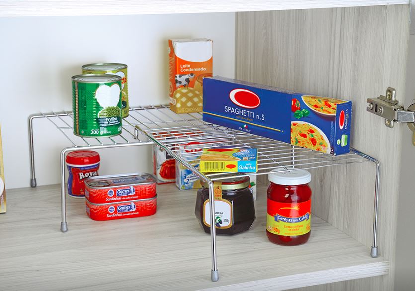 Organizador retangular extensível. Custa R$ 61 no <a href="https://www.baiten.com.br/organizador-extensivel-armario-a813.html" target="_blank" rel="noopener">Baiten</a>.