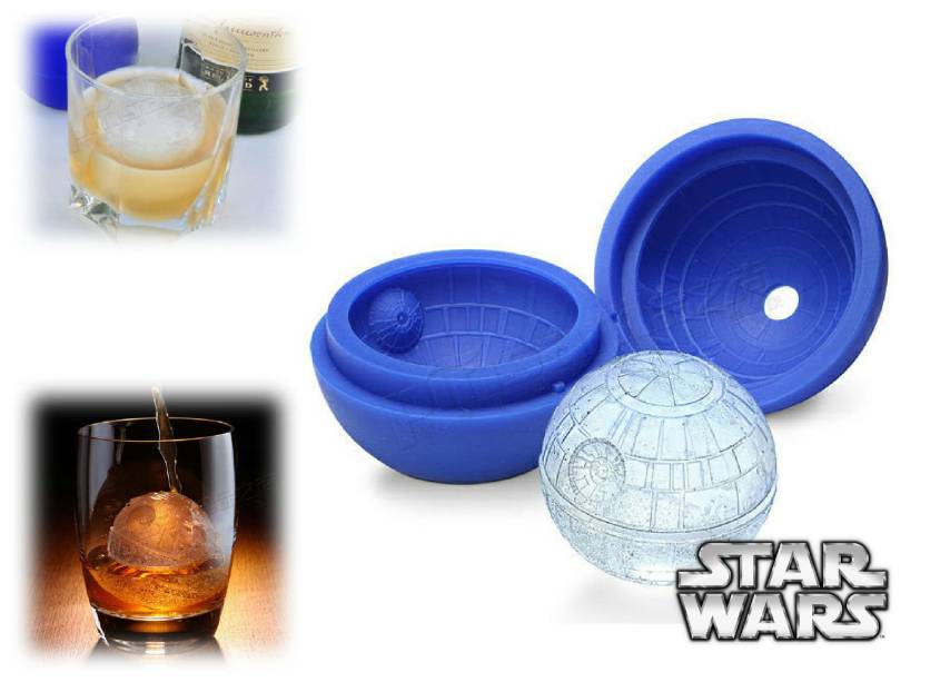 Fôrma de gelo de silicone Estrela da Morte. <a href="https://www.americanas.com.br/produto/26961292/star-wars-forma-silicone-gelo-chocolate-estrela-da-morte?DCSext.recom=RR_item_page.rr1-CategorySiloedViewCP&nm_origem=rec_item_page.rr1-CategorySiloedViewCP&nm_ranking_rec=1" target="_blank" rel="noopener">Americanas.com</a>, R$ 24,90