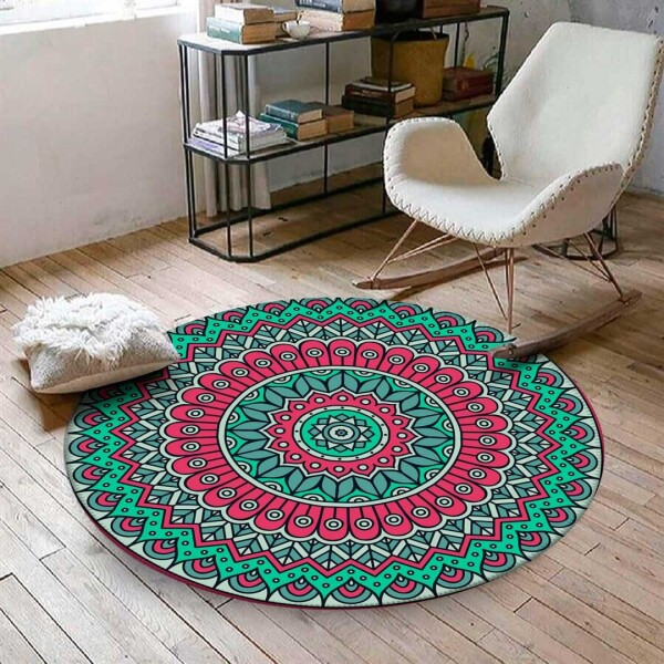 Tapete Mandala Magnus, redondo, de poliéster, 94 cm de diâmetro. <a href="https://www.wevans.com.br/tapete-redondo-wevans-unicorn-mandala-magnus" target="_blank" rel="noopener">Wevans</a>, R$ 109,90