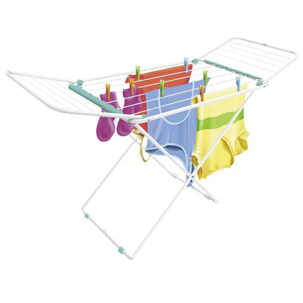 Varal de chão Sensea, de aço, com abas, medidas de 1,22 x 0,56 x 0,80 m. <a href="https://www.leroymerlin.com.br/varal-de-chao-aco-com-abas-122x56x80cm-sensea_89822005" target="_blank" rel="noopener">Leroy Merlin</a>, R$ 77,90