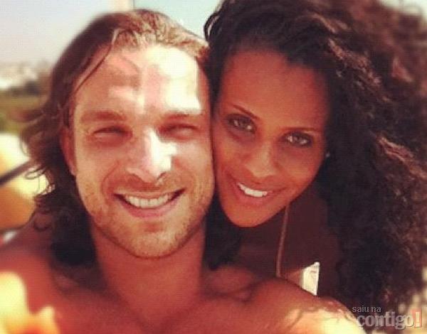 Ex-Rouge, casada com Igor Rickli, diz não sentir ciúme das cenas do marido com Grazi Massafera