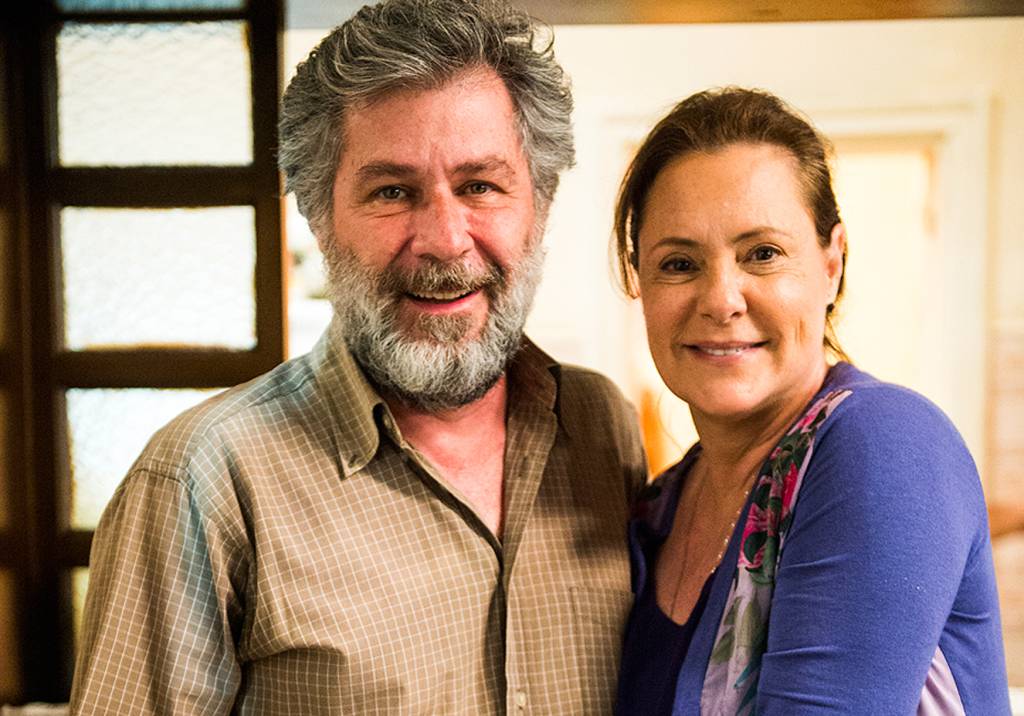 Bígamos: personagens divididos entre dois amores