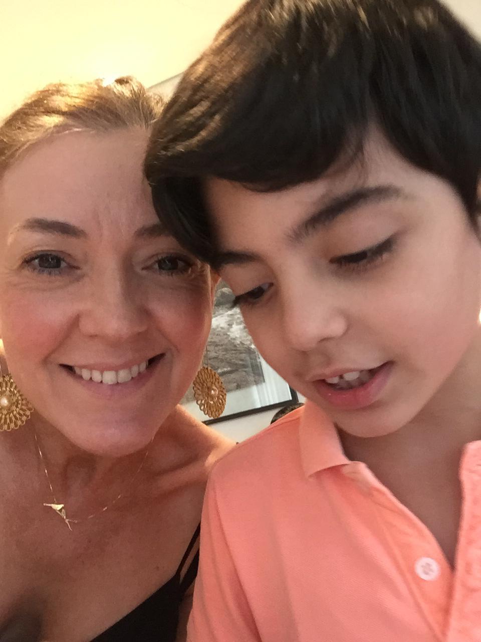 Dia das Mães – Mãe de filho com TEA (transtorno do espectro autista) Dia das Mães – Mãe de filho com TEA (transtorno do espectro autista)
