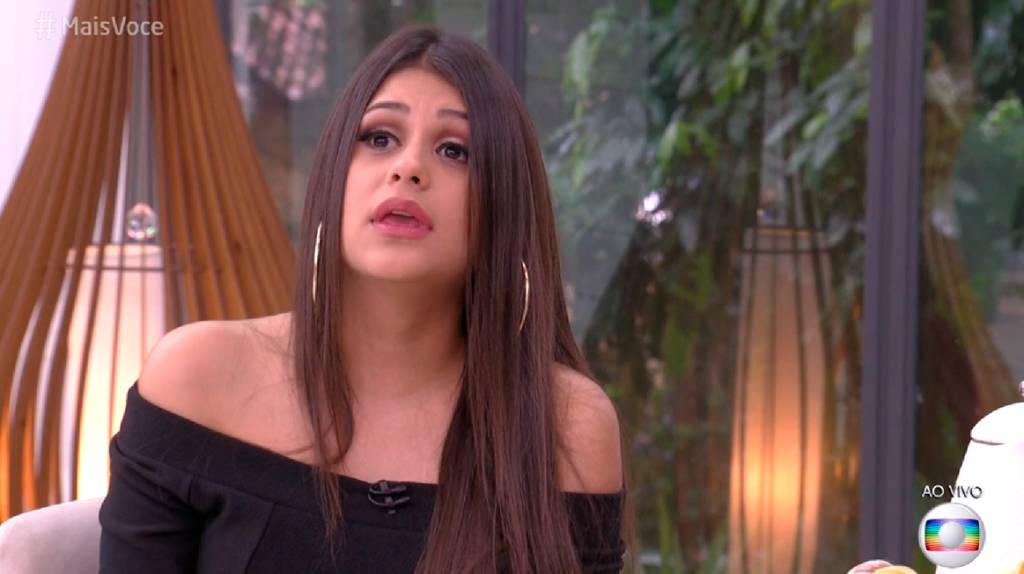 Ana Paula lava as mãos e diz não ser “leva e traz” no BBB18
