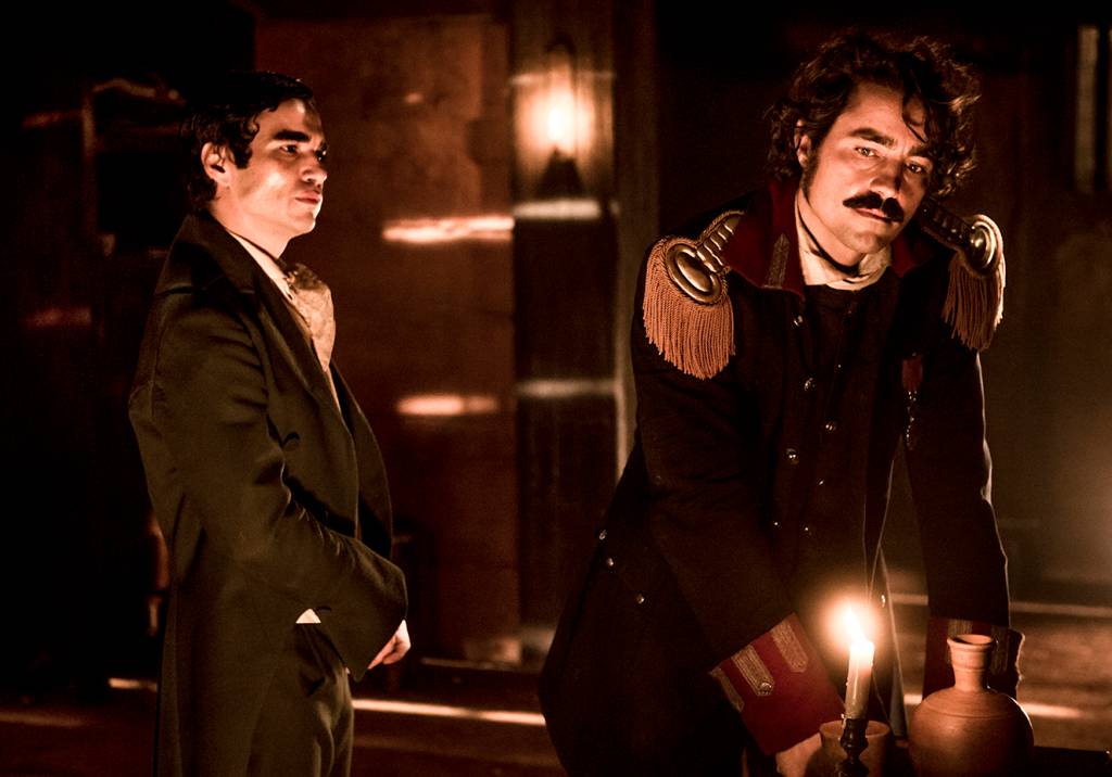 Relembre os casais gays das novelas