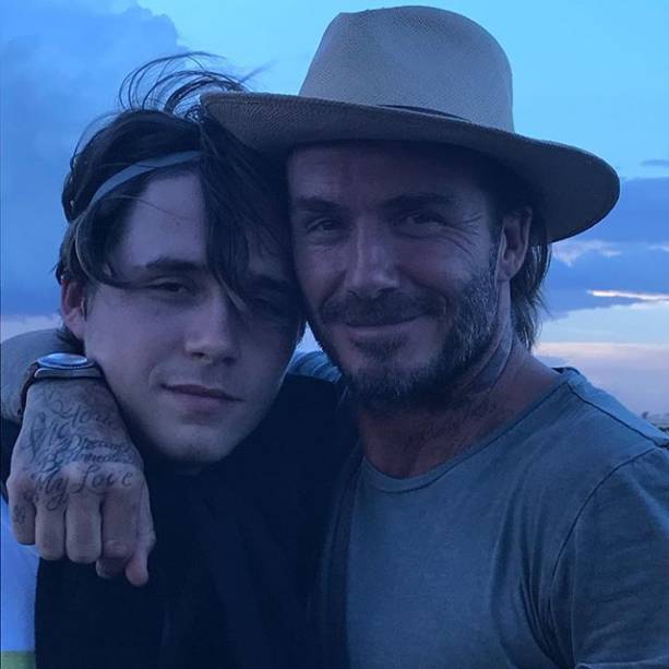 David com Brooklyn Beckham, o mais velho dos filhos, de 18 anos.