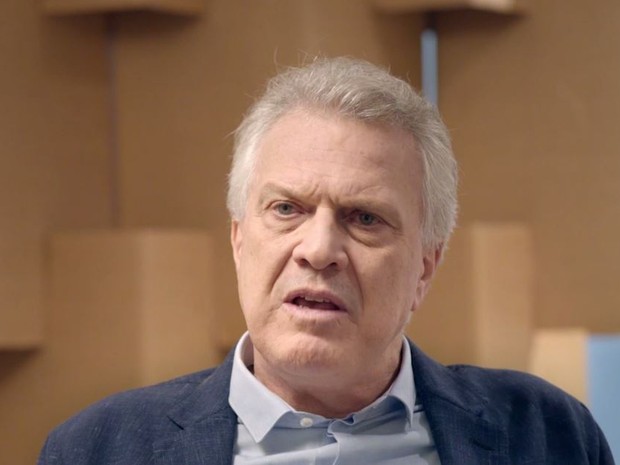 Em Quebrando o Tabu, Bial fala de depressão: “Não é vergonha pedir ajuda”