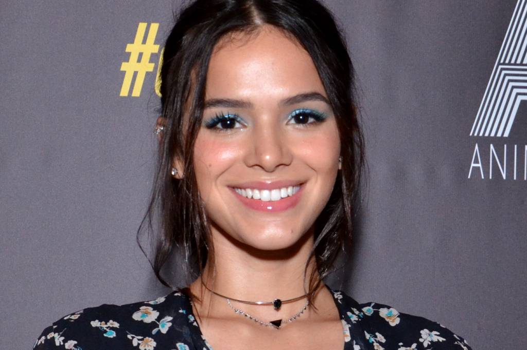 Bruna Marquezine usou o look mais princesa moderna de todos