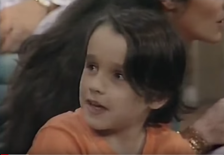Caio Junqueira – Tamanha Família captura-de-tela-2019-01-23-acc80s-11.52.12-am-e1548251586389