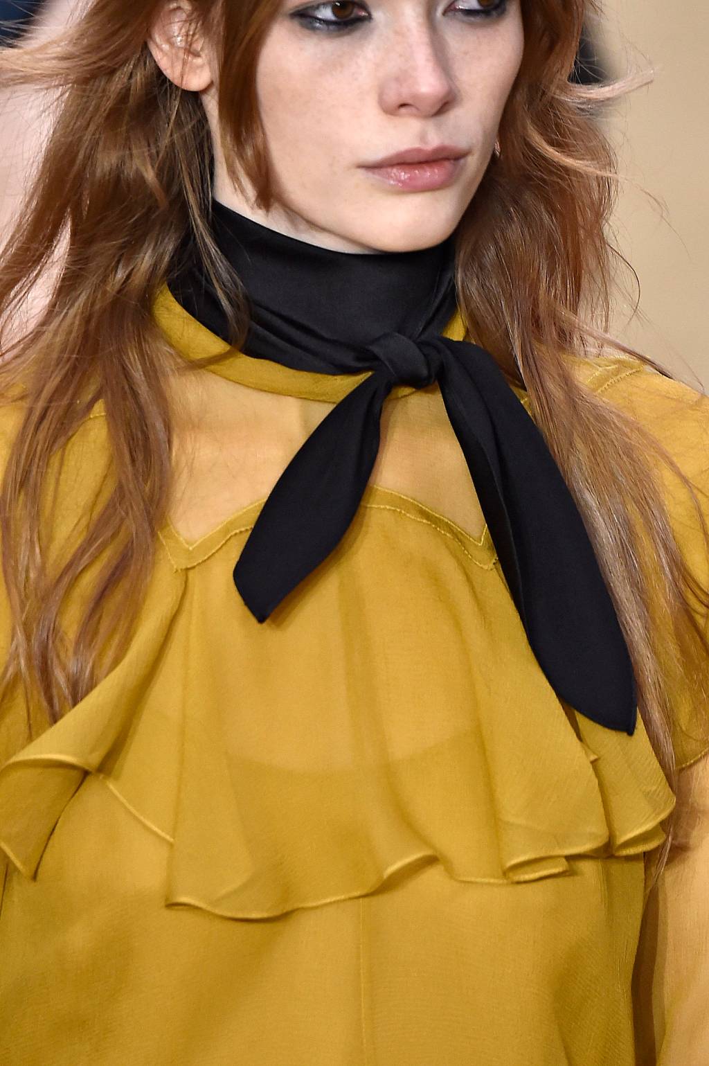 11 lenços perfeitos para amarrar no pescoço